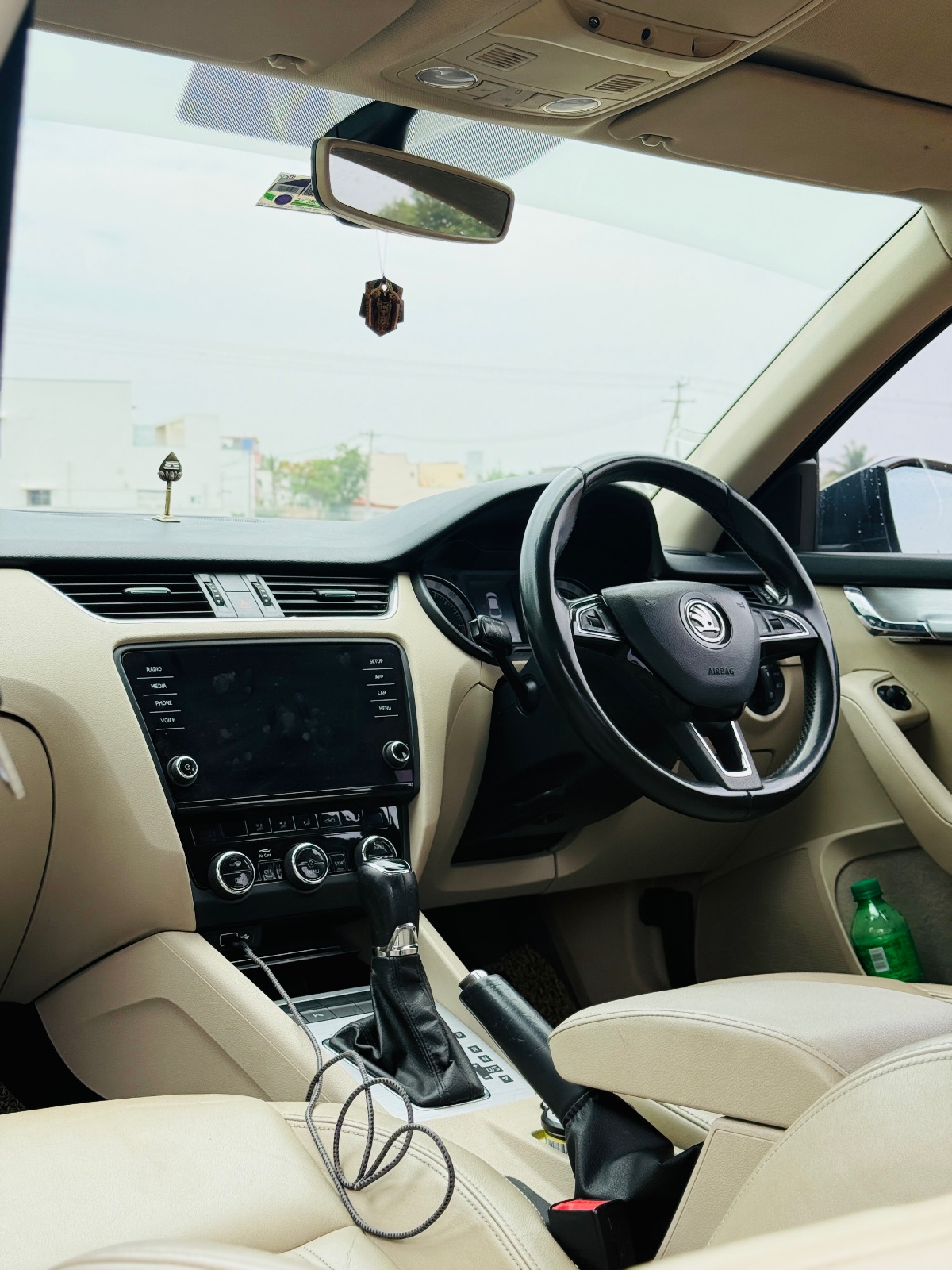 Skoda Rapid - Image 2