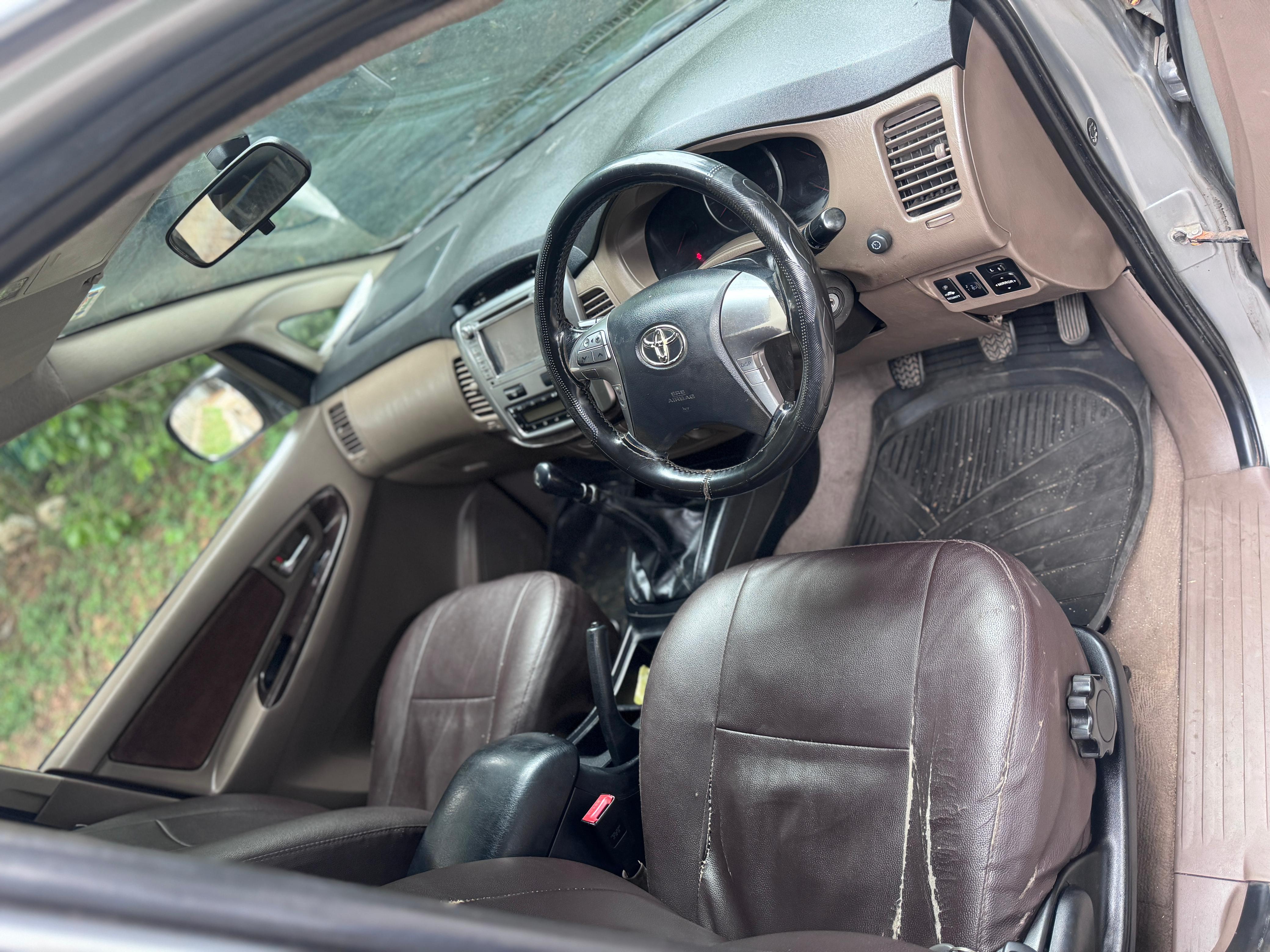 Toyota Innova - Image 7