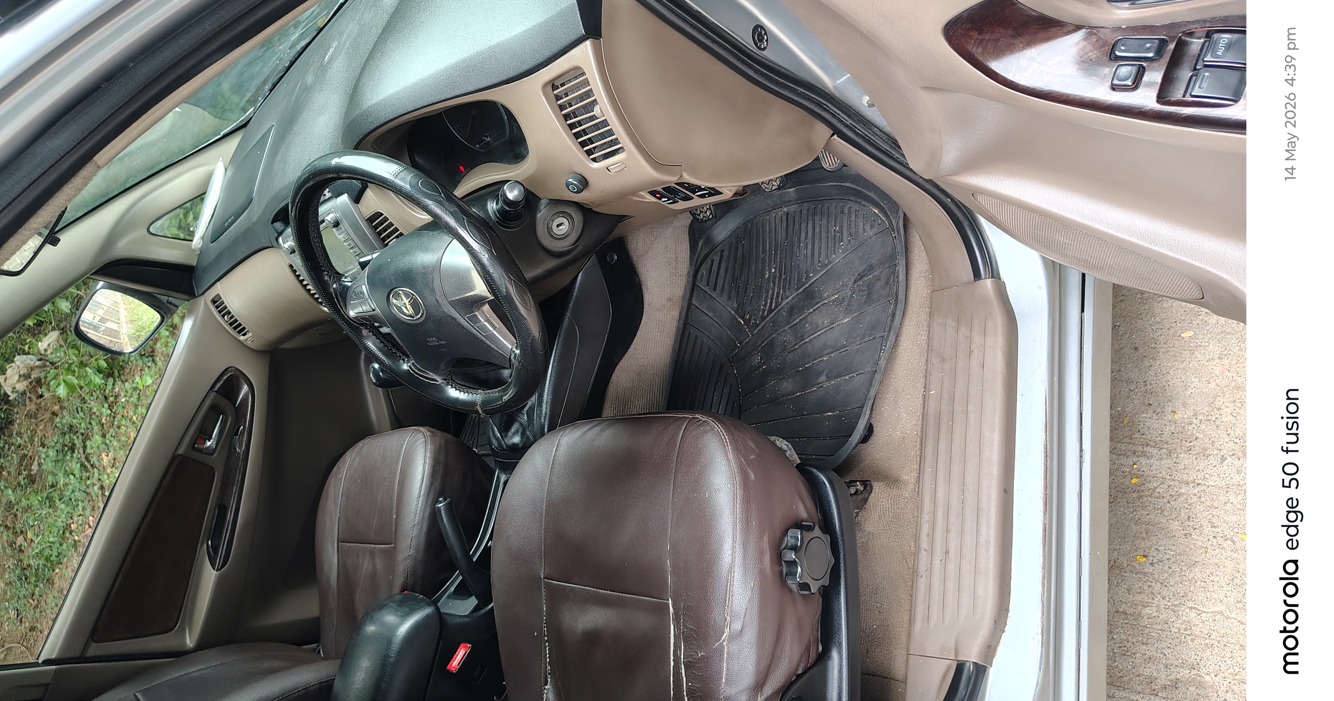 Toyota Innova - Image 6