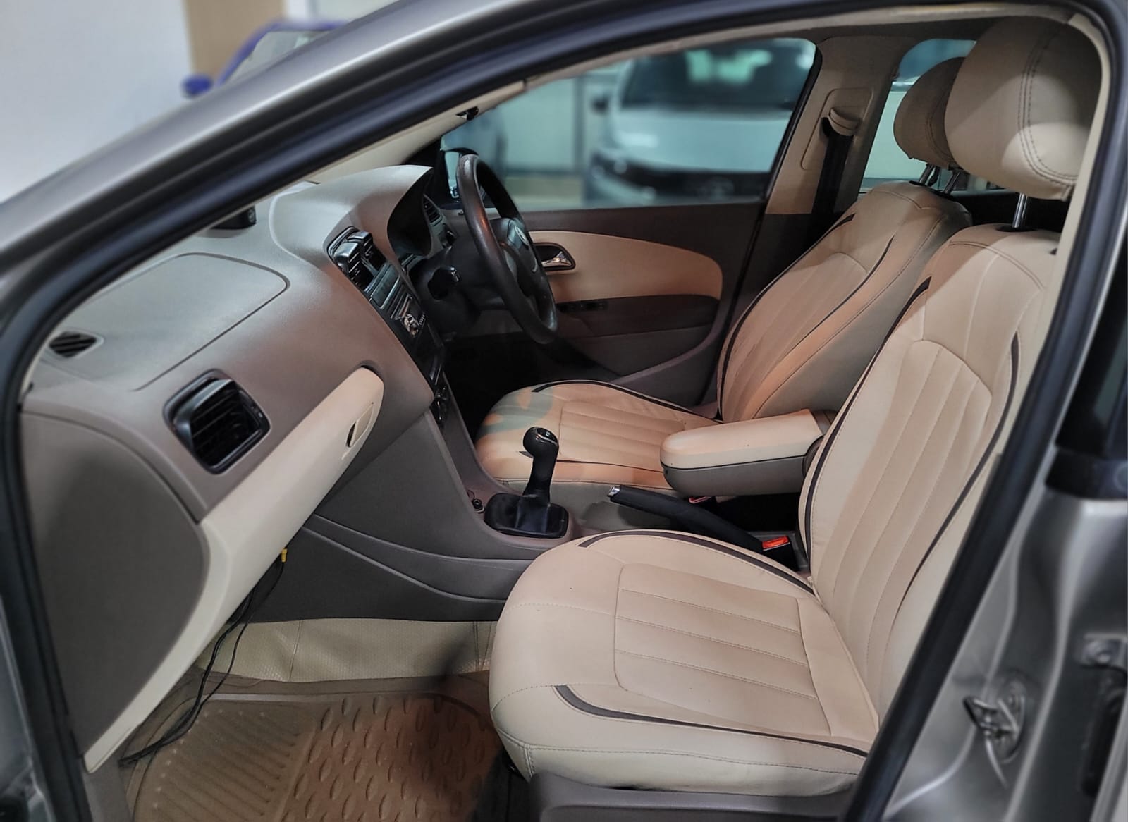 Skoda Rapid - Image 3