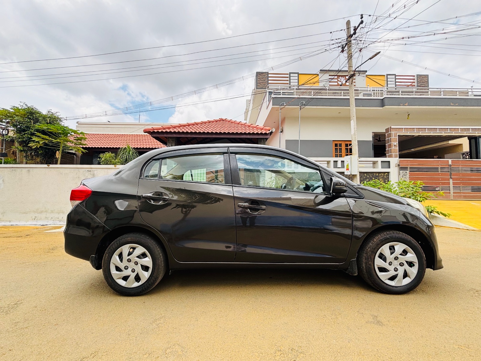 Honda Amaze - Image 9