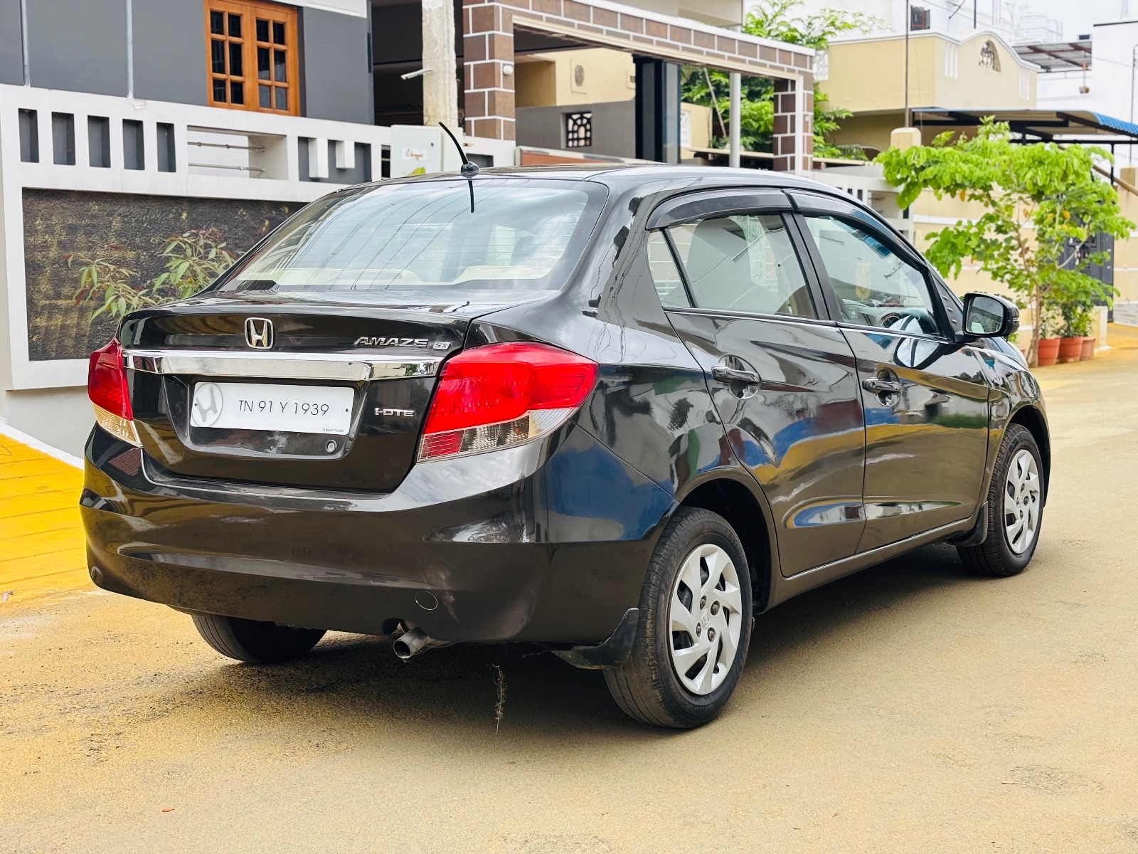 Honda Amaze - Image 3