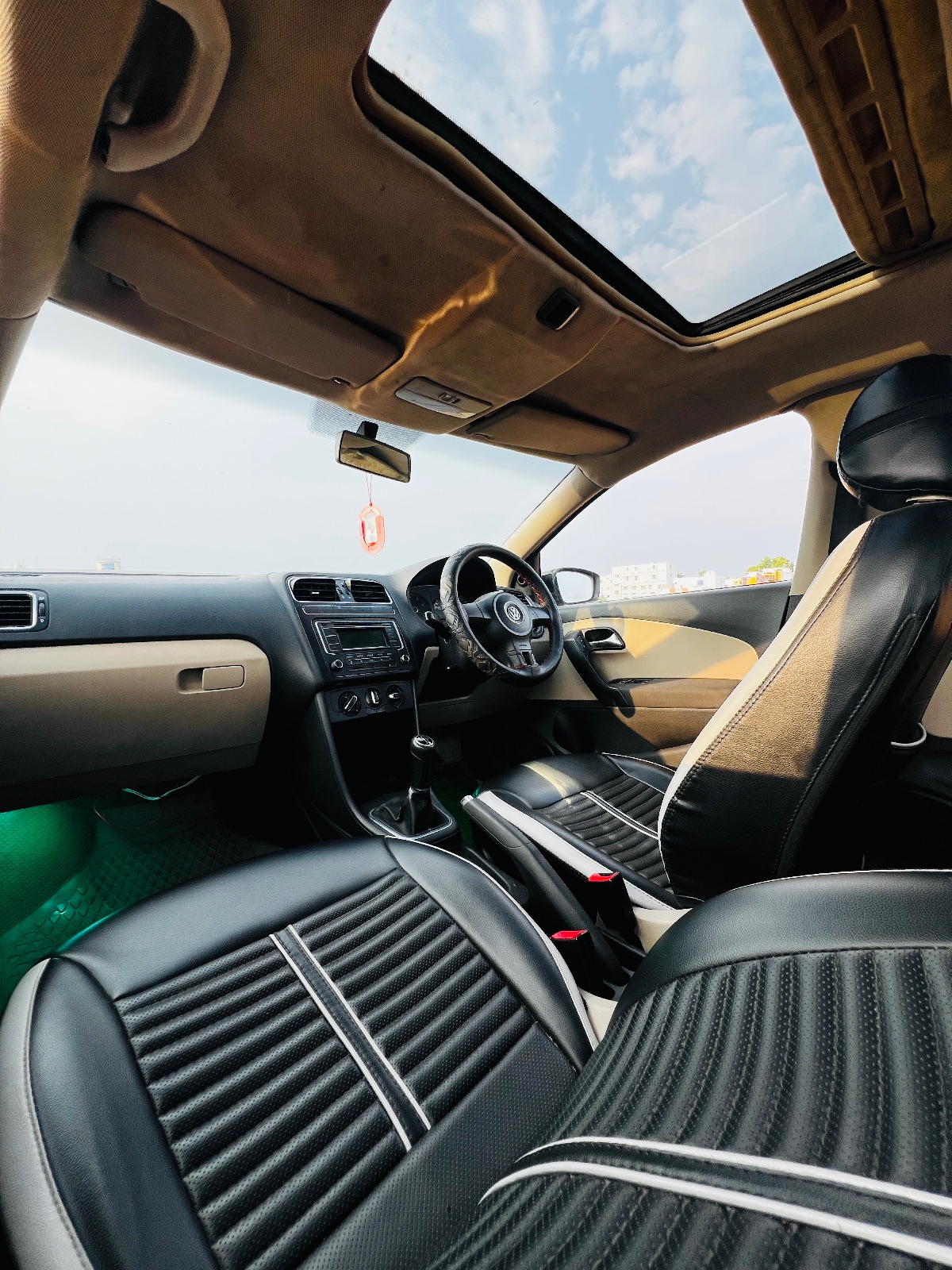 Volkswagen Polo - Image 8