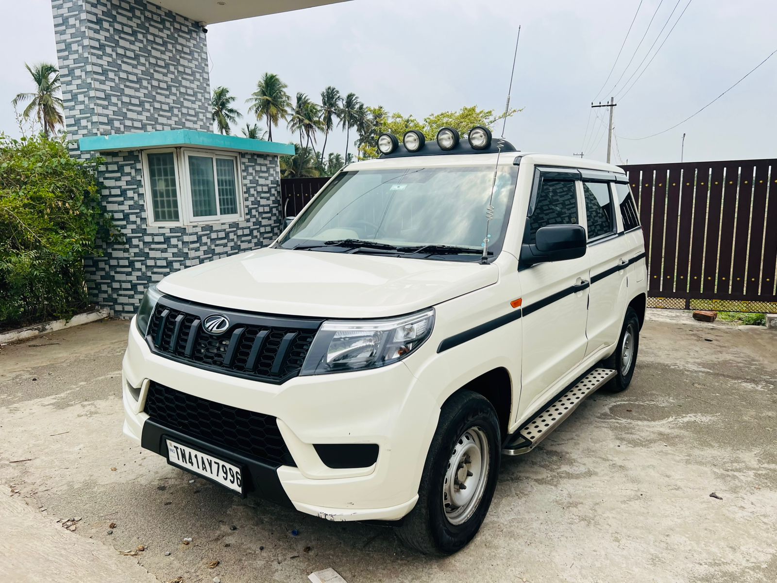 Mahindra Bolero Neo - Image 2