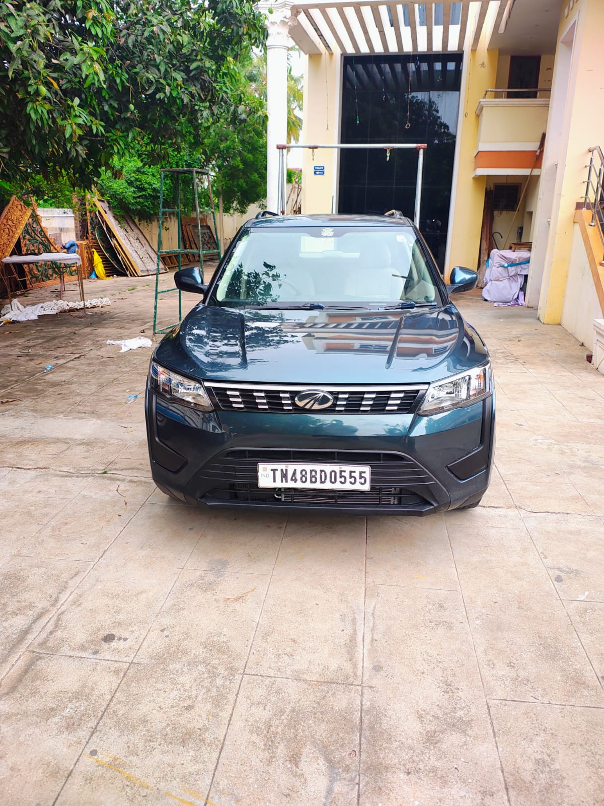 Mahindra XUV300