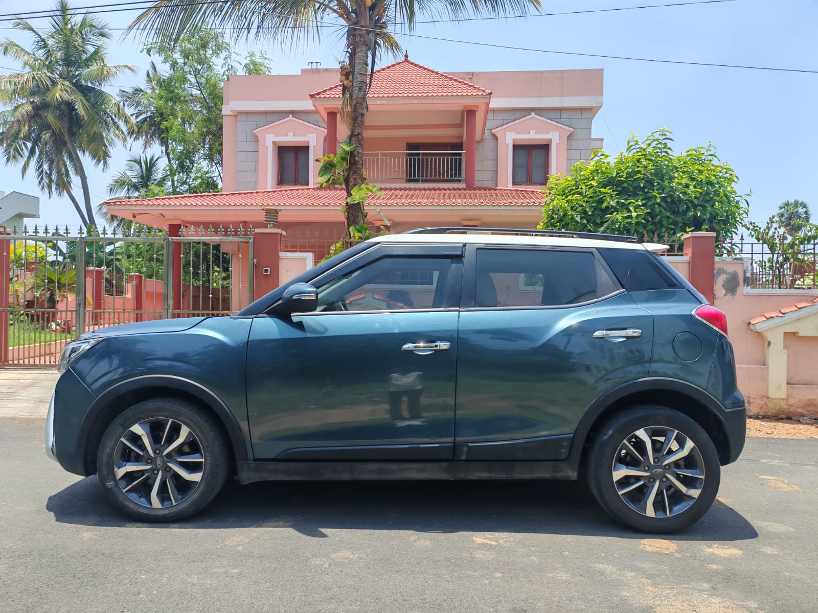 Mahindra XUV300 - Image 10