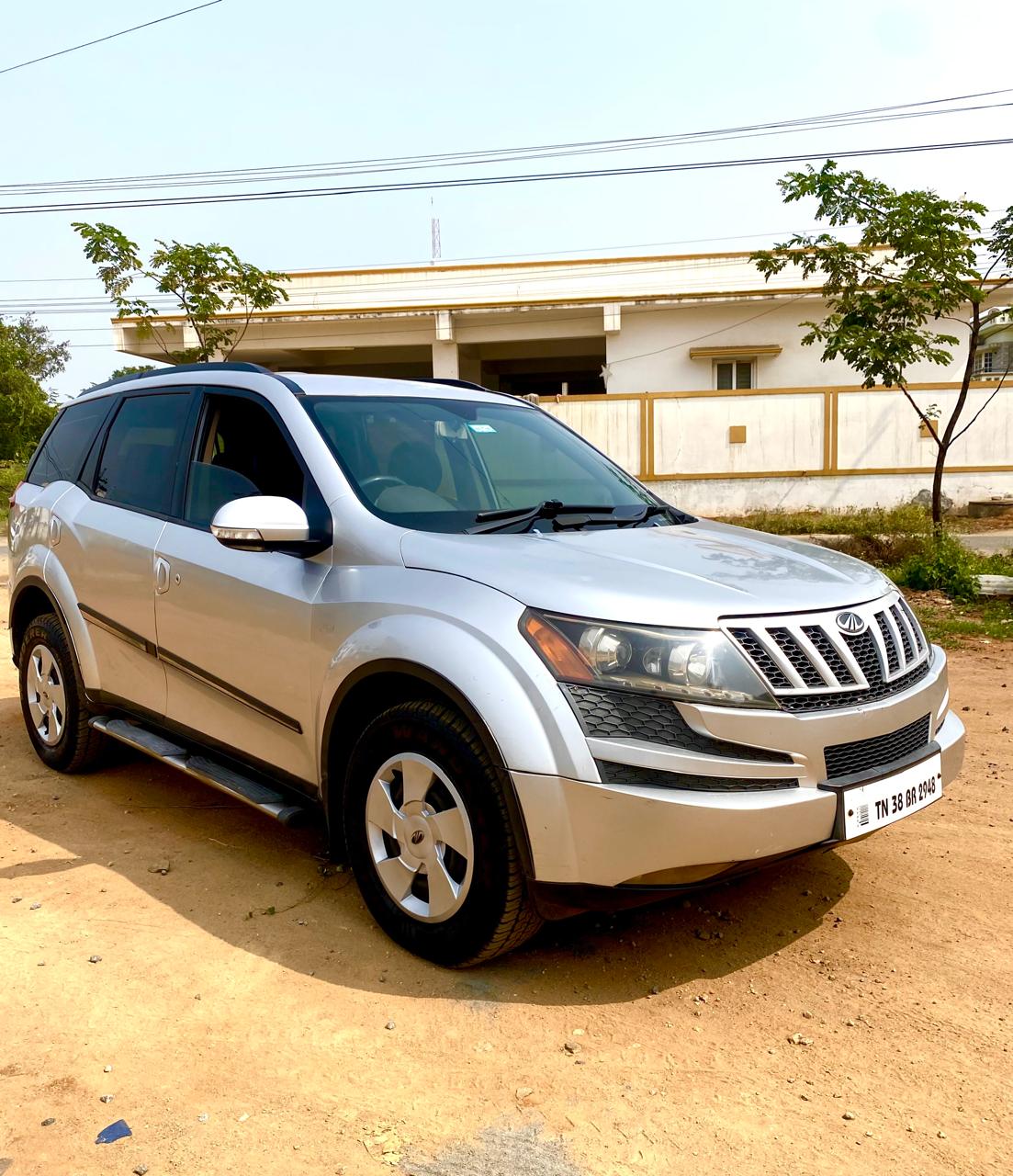 Mahindra XUV500 - Image 4