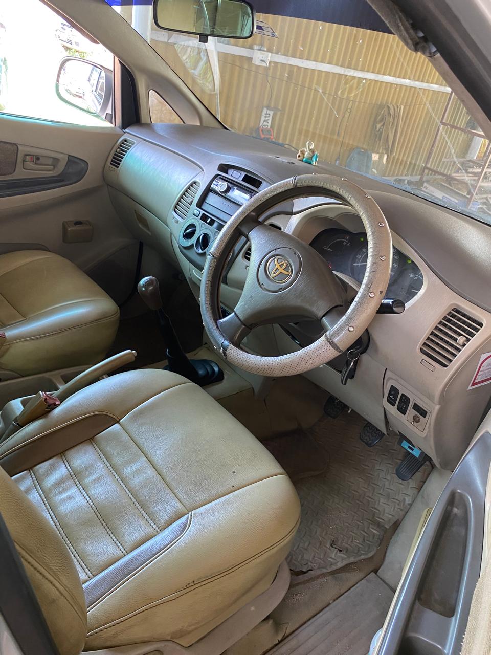 Toyota Innova - Image 5