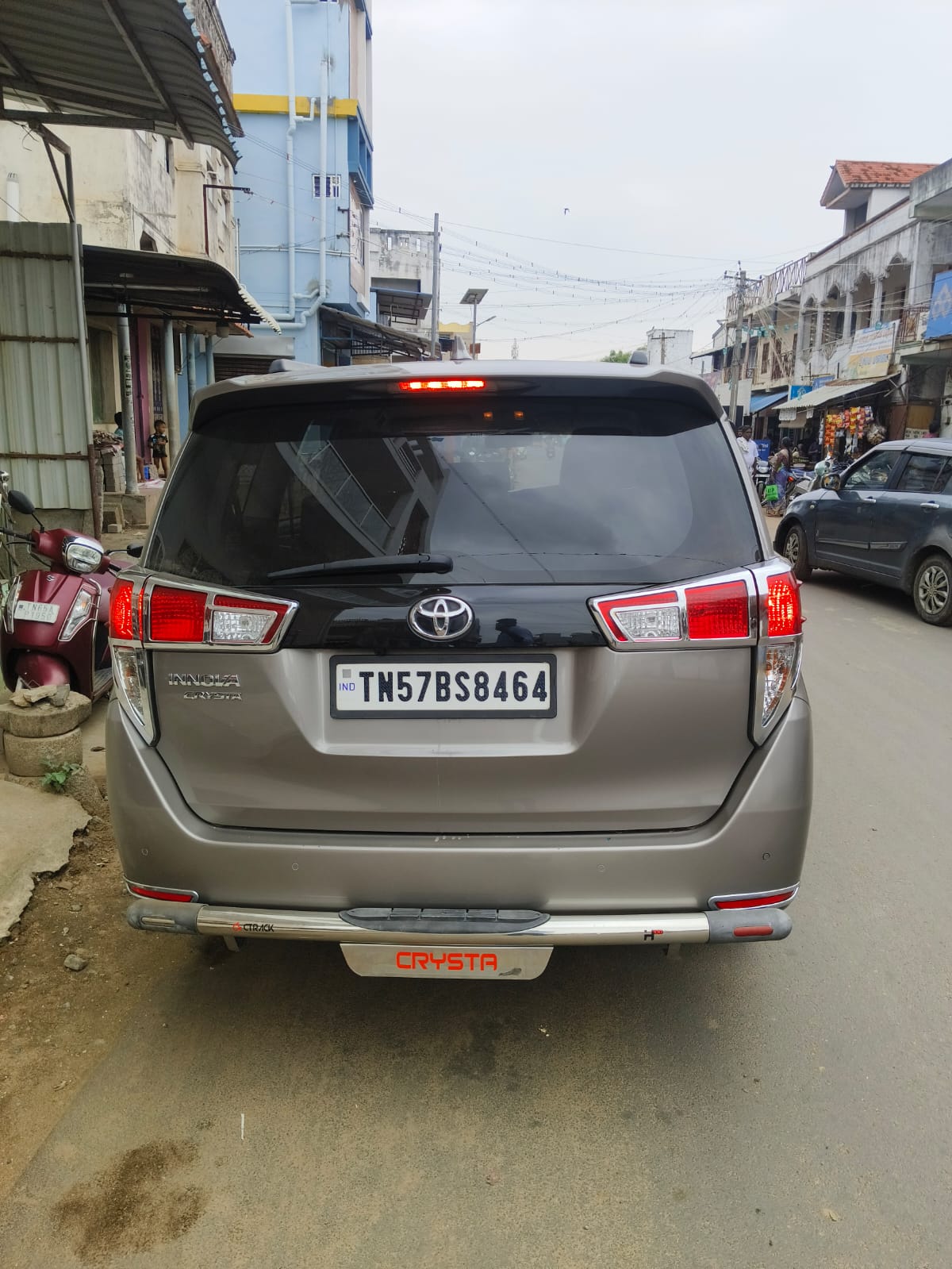 Toyota Innova Crysta - Image 3
