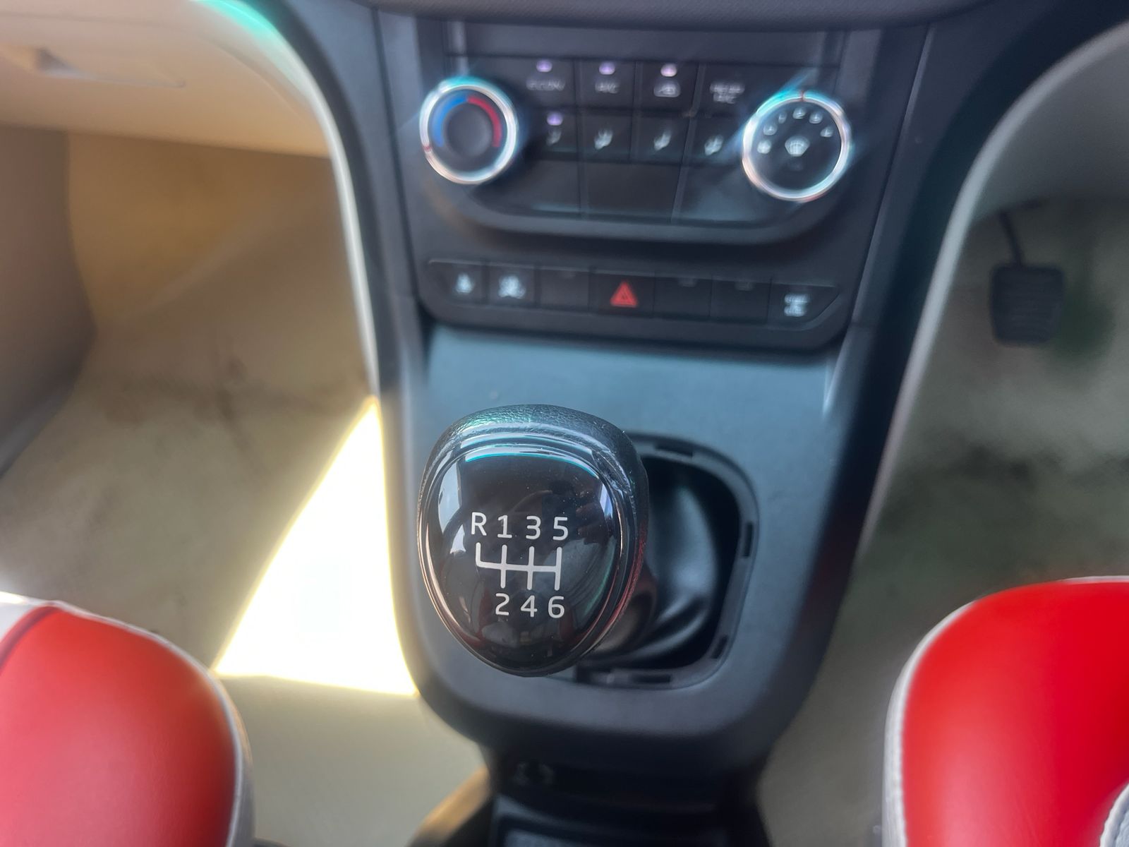 Mahindra Marazzo - Image 3