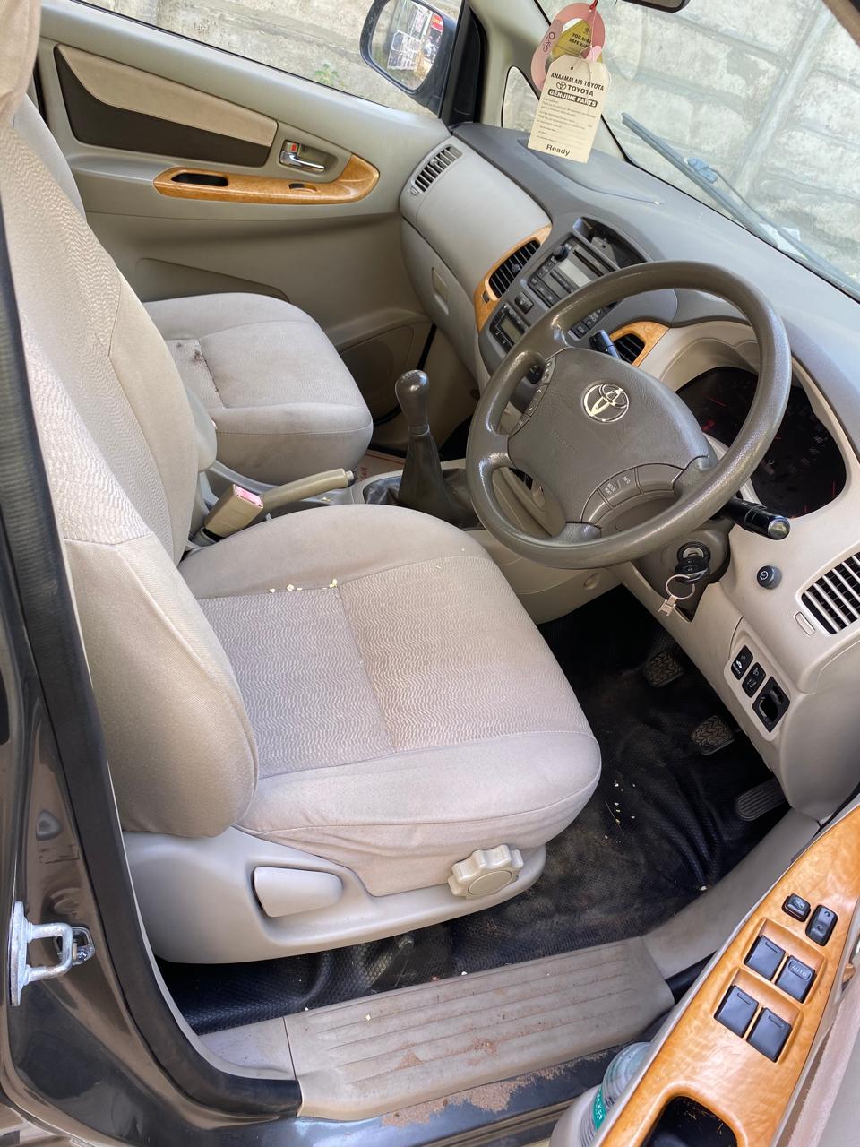 Toyota Innova - Image 5