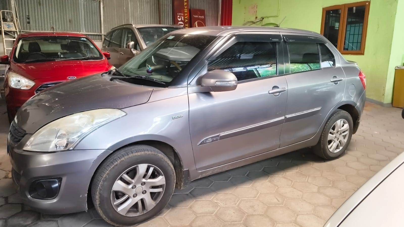 Maruti Suzuki Swift dzire