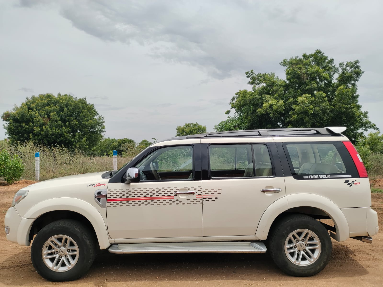 Ford Endeavour - Image 5