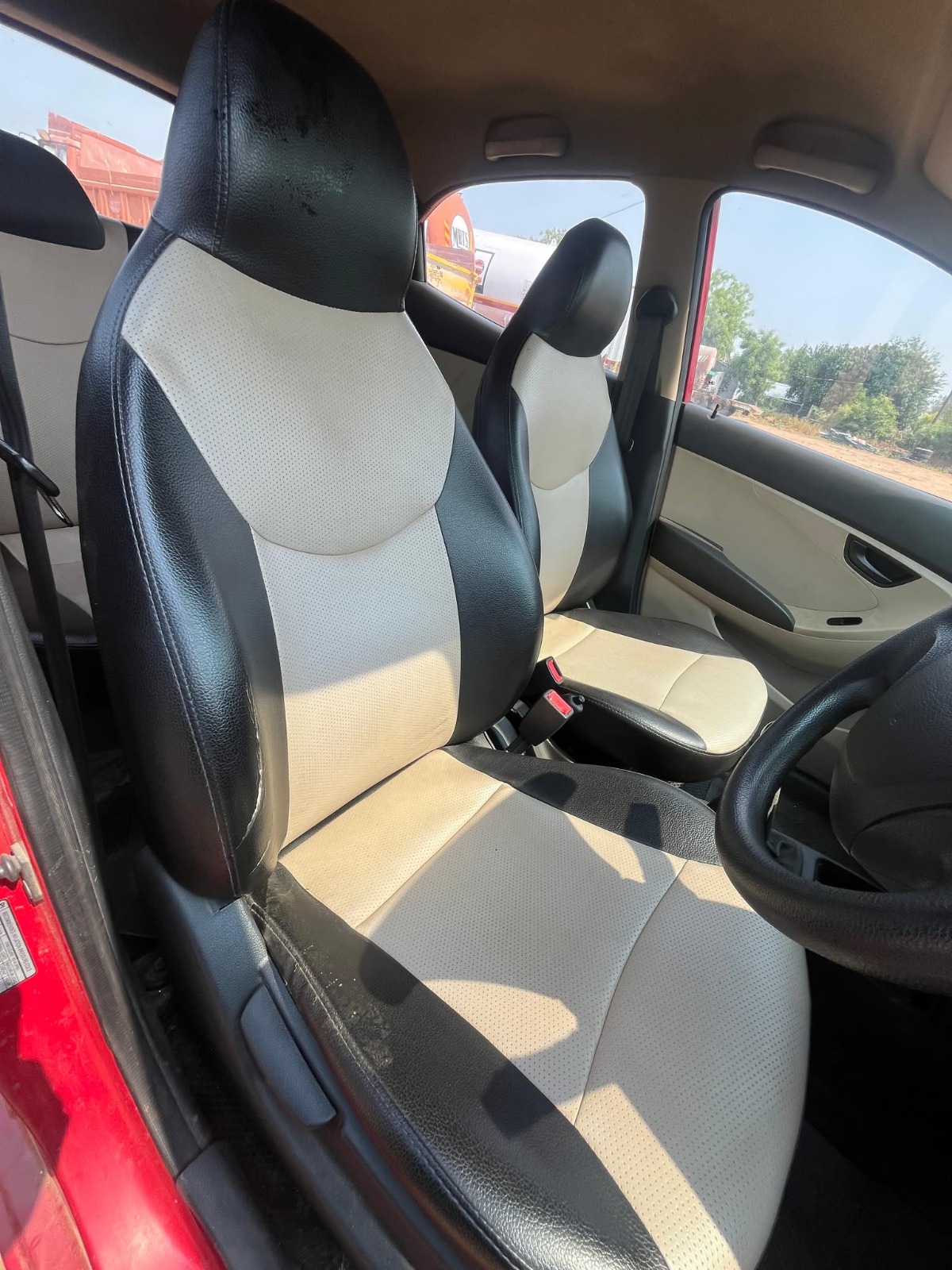 Hyundai Eon - Image 2