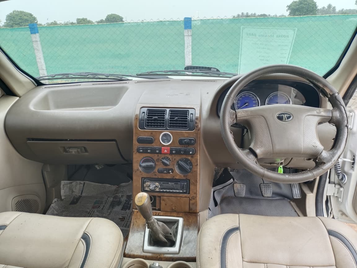 Tata Safari - Image 2