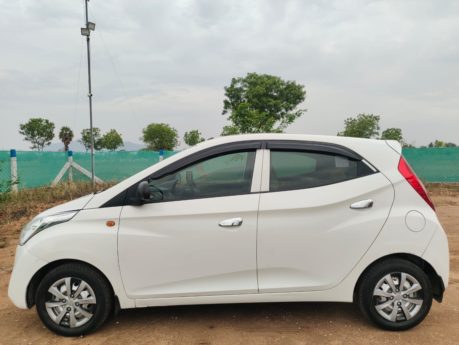 Hyundai Eon - Image 5