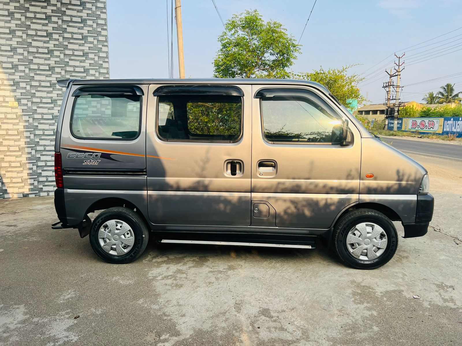 Maruti Suzuki Eeco - Image 3