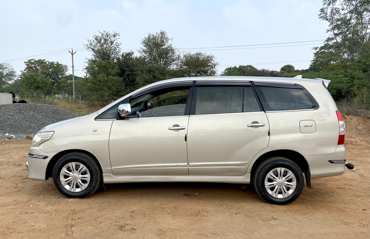 Toyota Innova - Image 3