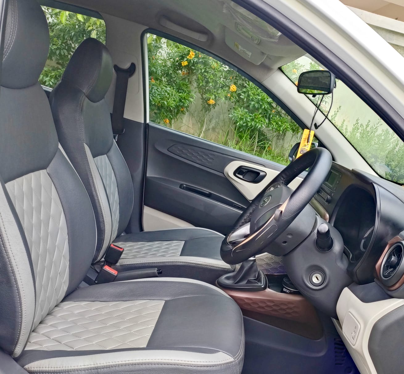 Hyundai Aura - Image 2