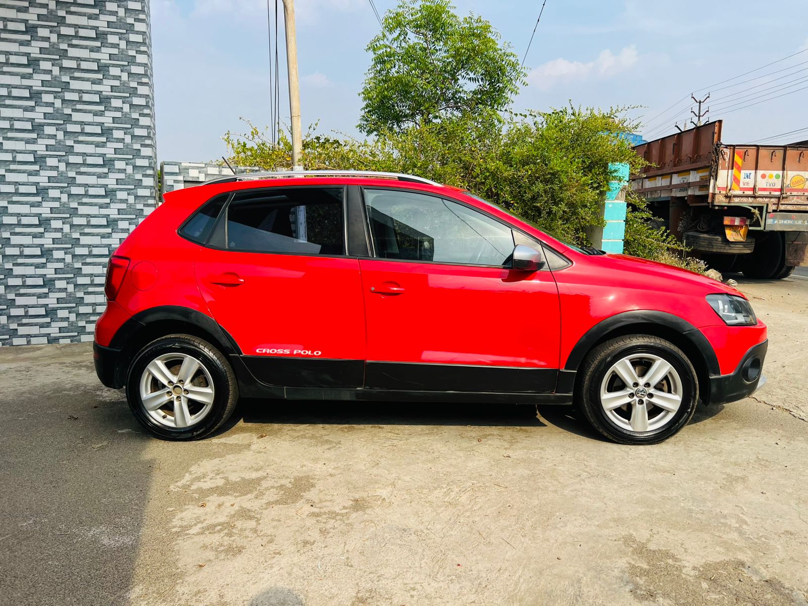 Volkswagen Cross polo - Image 5