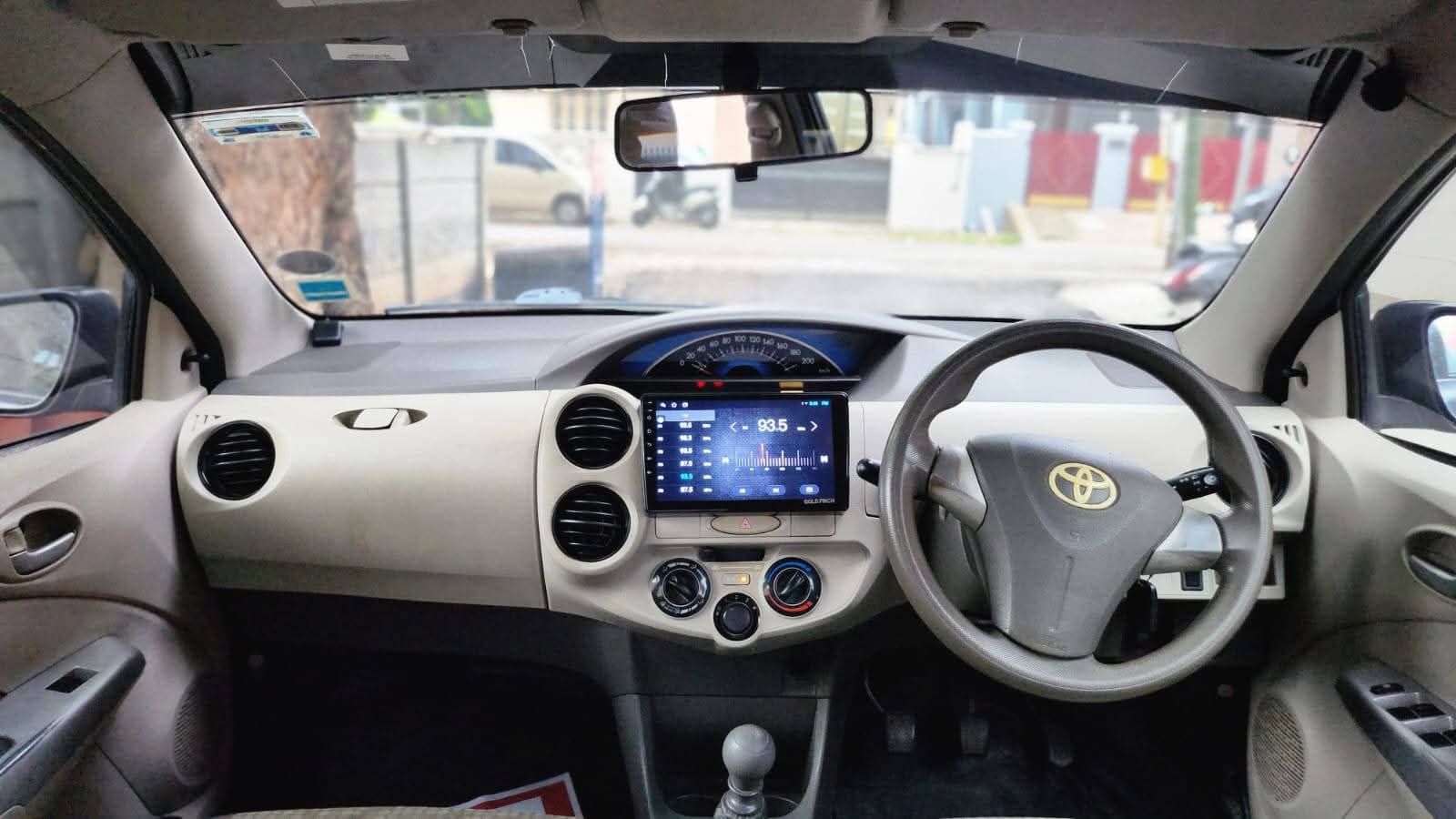 Toyota Etios Liva - Image 13