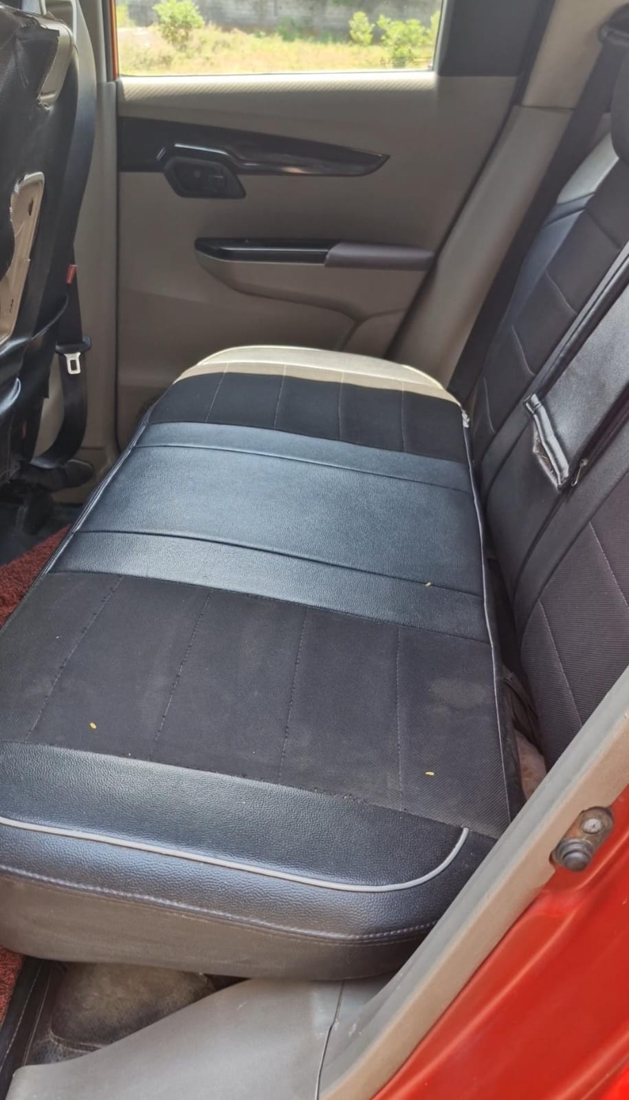 Mahindra KUV 100 - Image 7