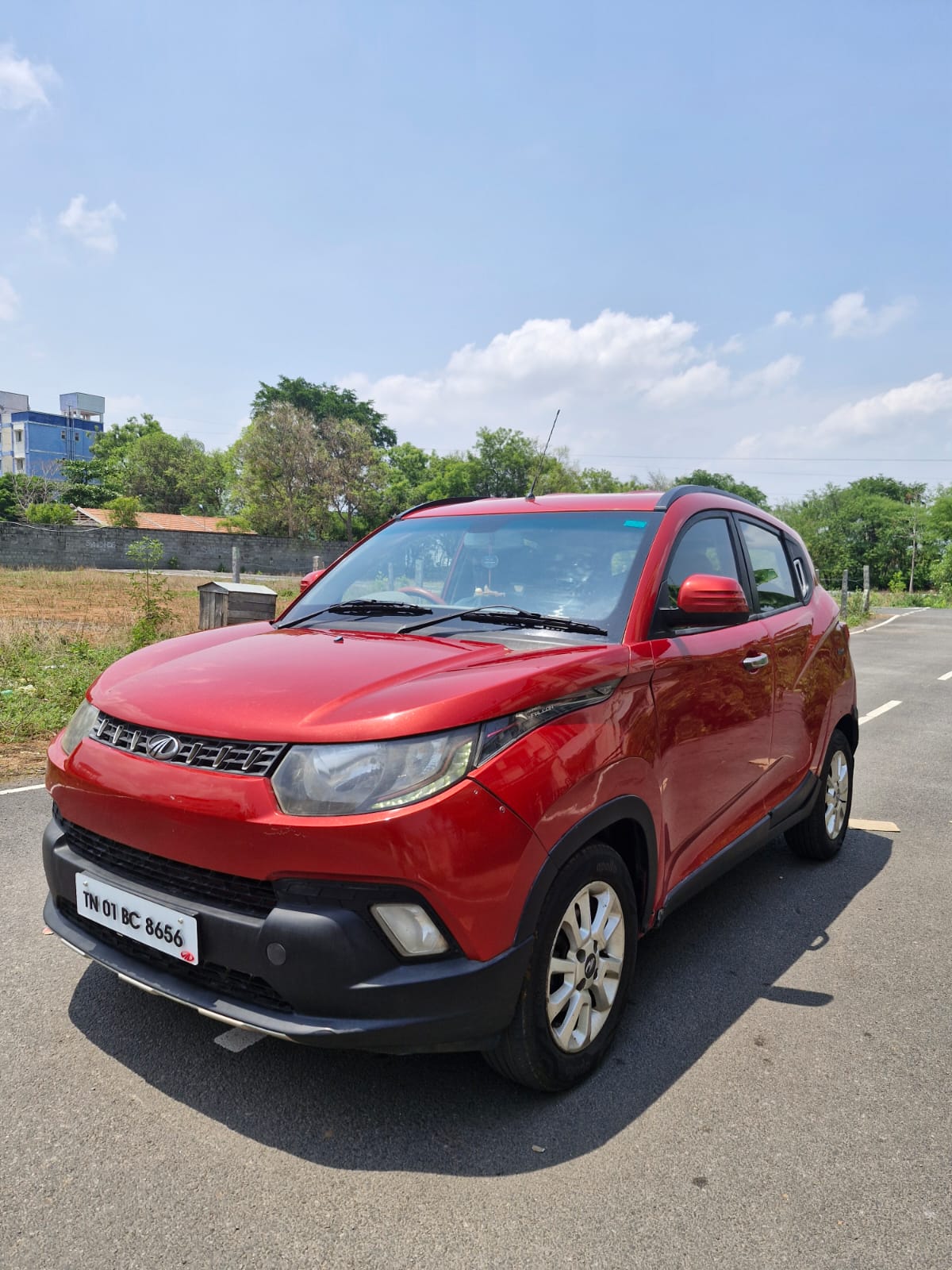 Mahindra KUV 100 - Image 3