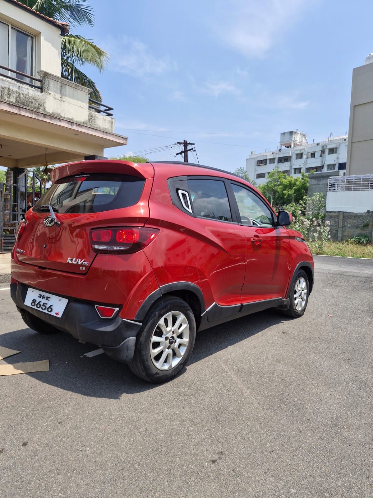 Mahindra KUV 100 - Image 4