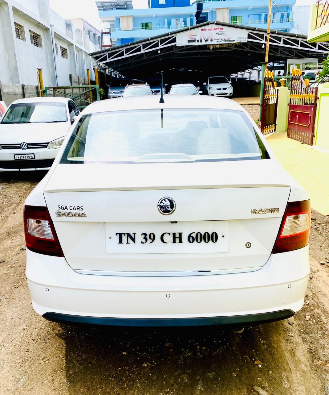 Skoda Rapid - Image 2