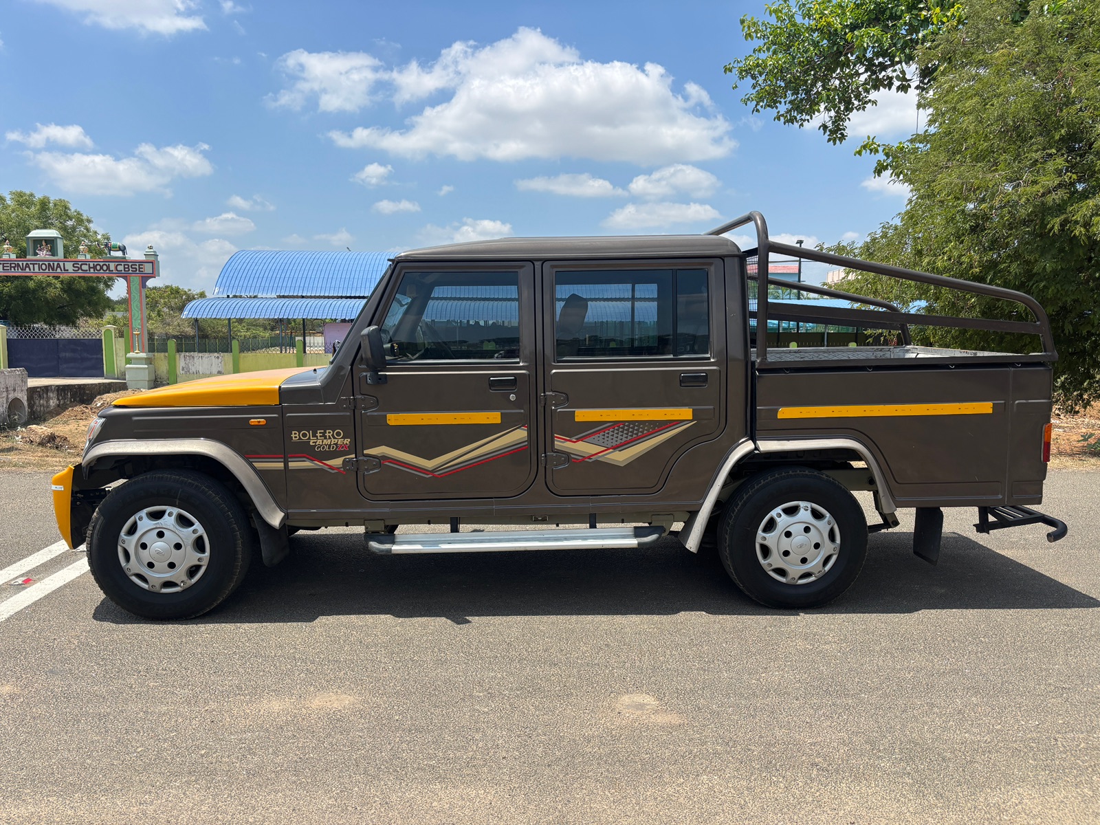 Mahindra Bolero Camper - Image 7