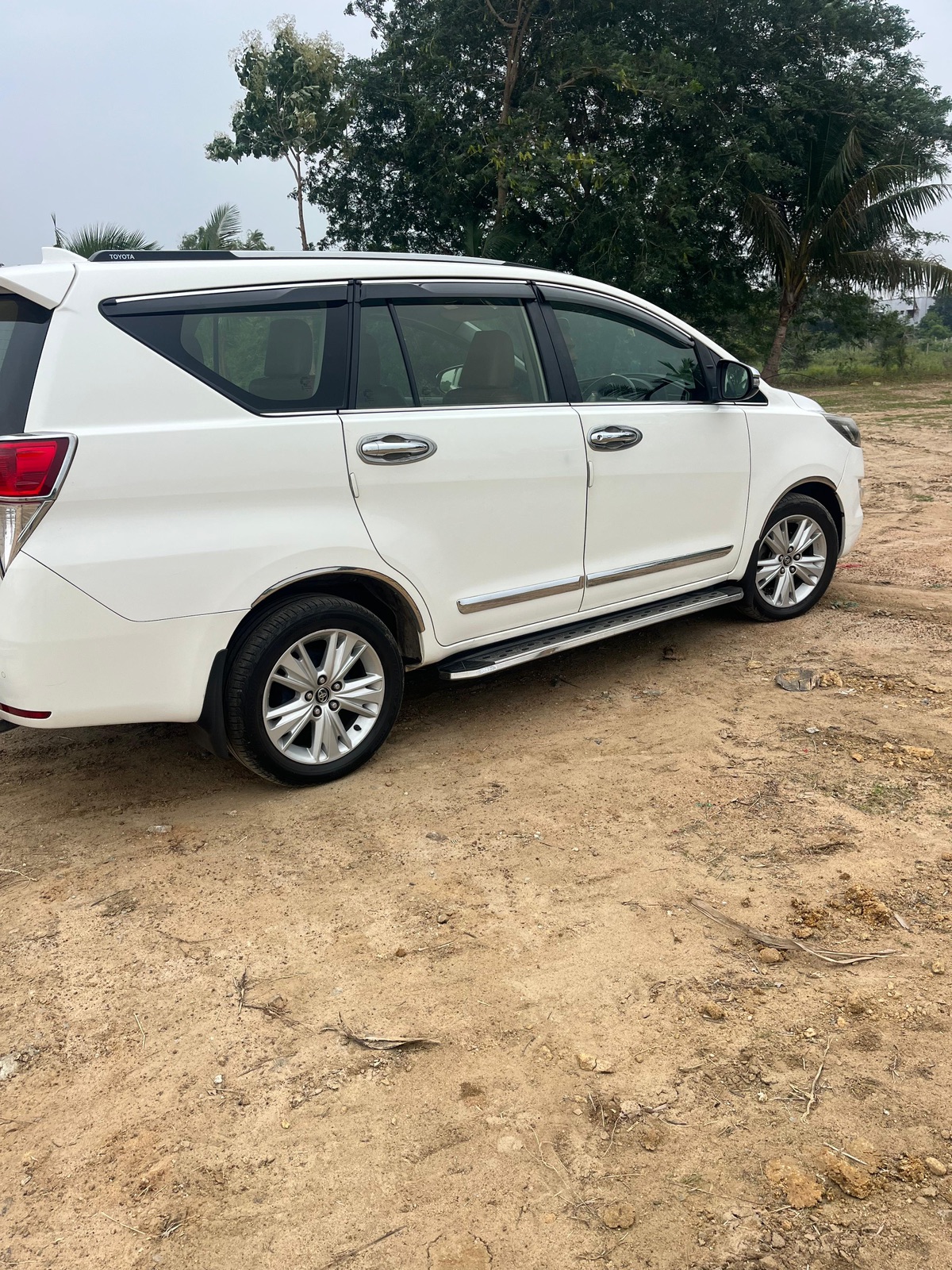 Toyota Innova Crysta - Image 2