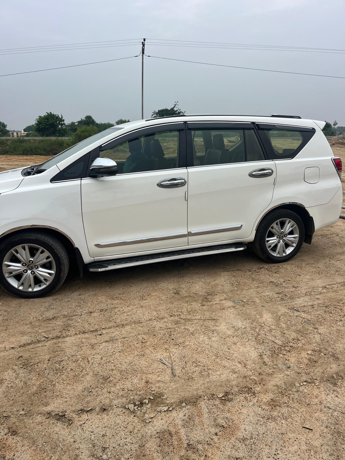 Toyota Innova Crysta - Image 3