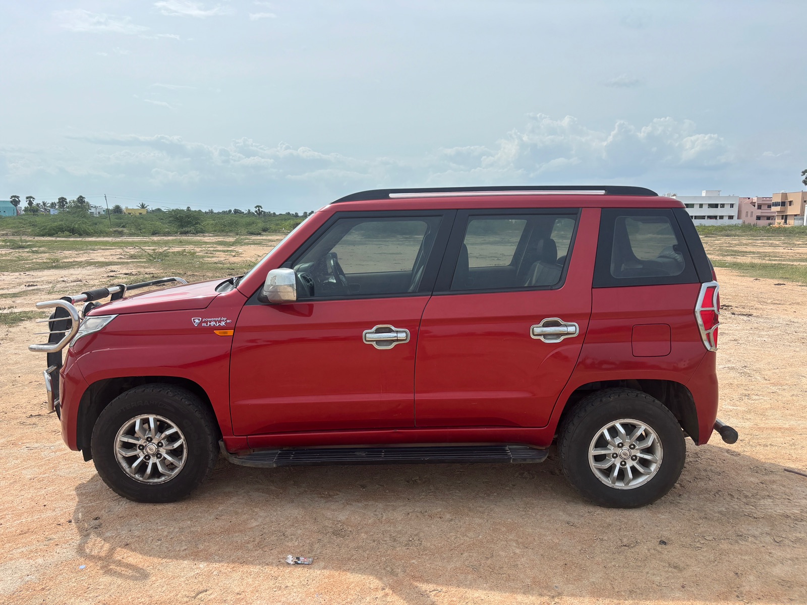 Mahindra TUV300 - Image 8