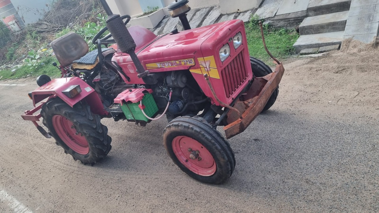 Mahindra Yuvraj - Image 5