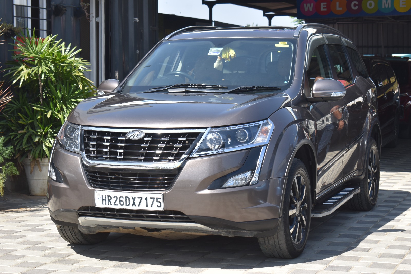 Mahindra XUV500 - Image 9