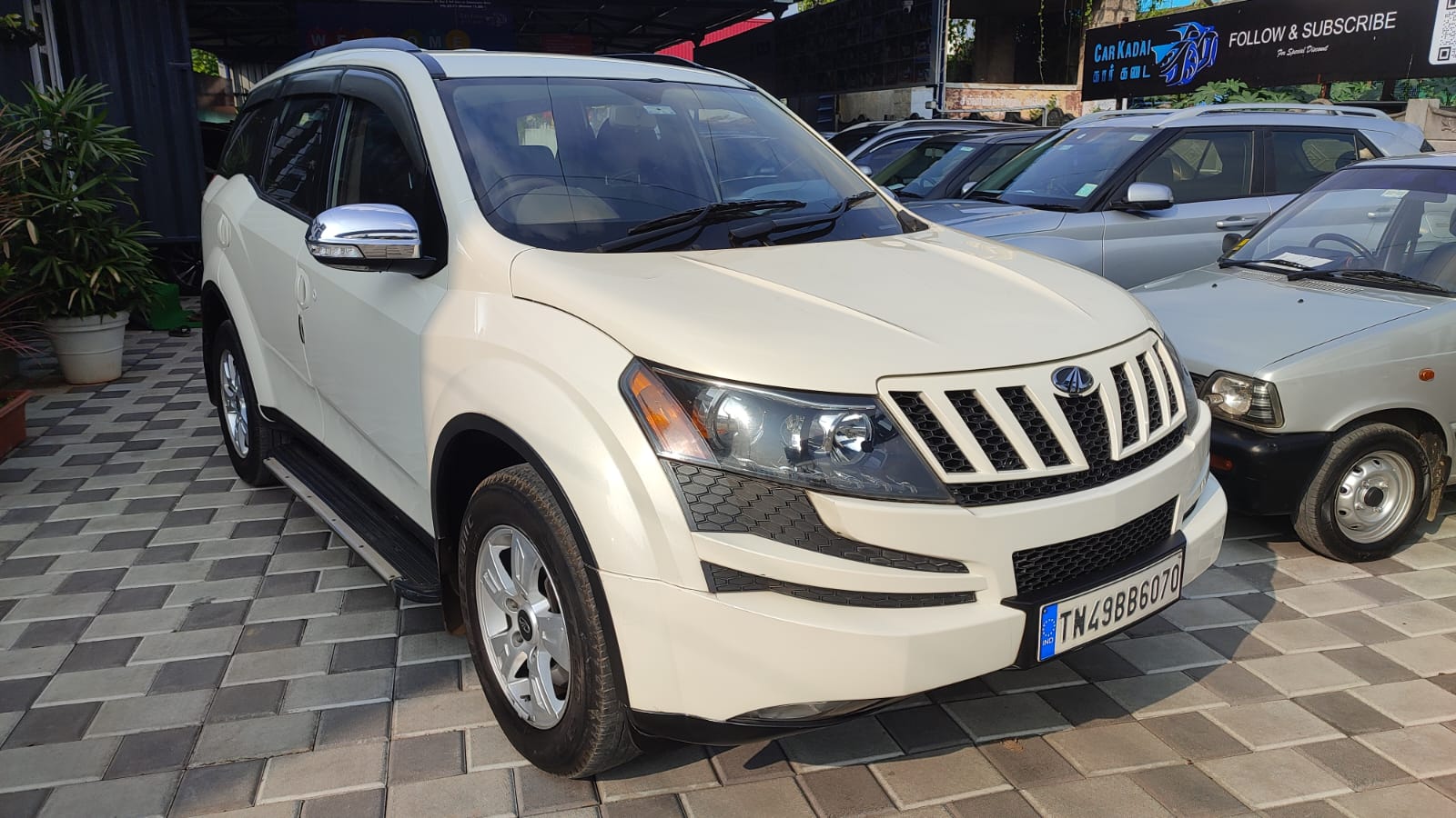 Mahindra XUV500 - Image 8