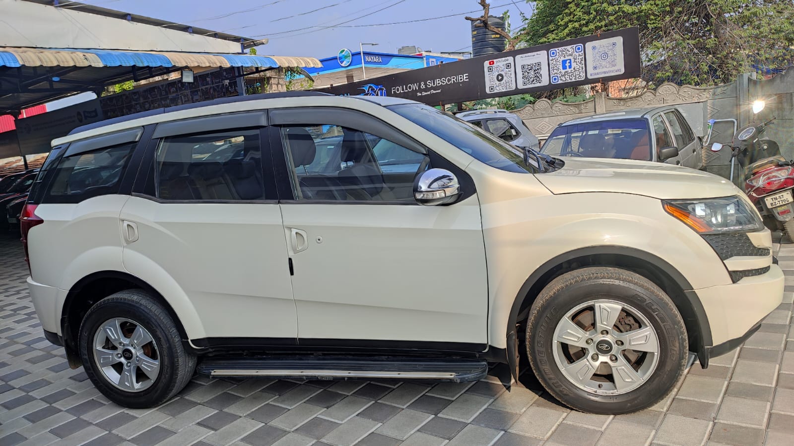 Mahindra XUV500 - Image 4