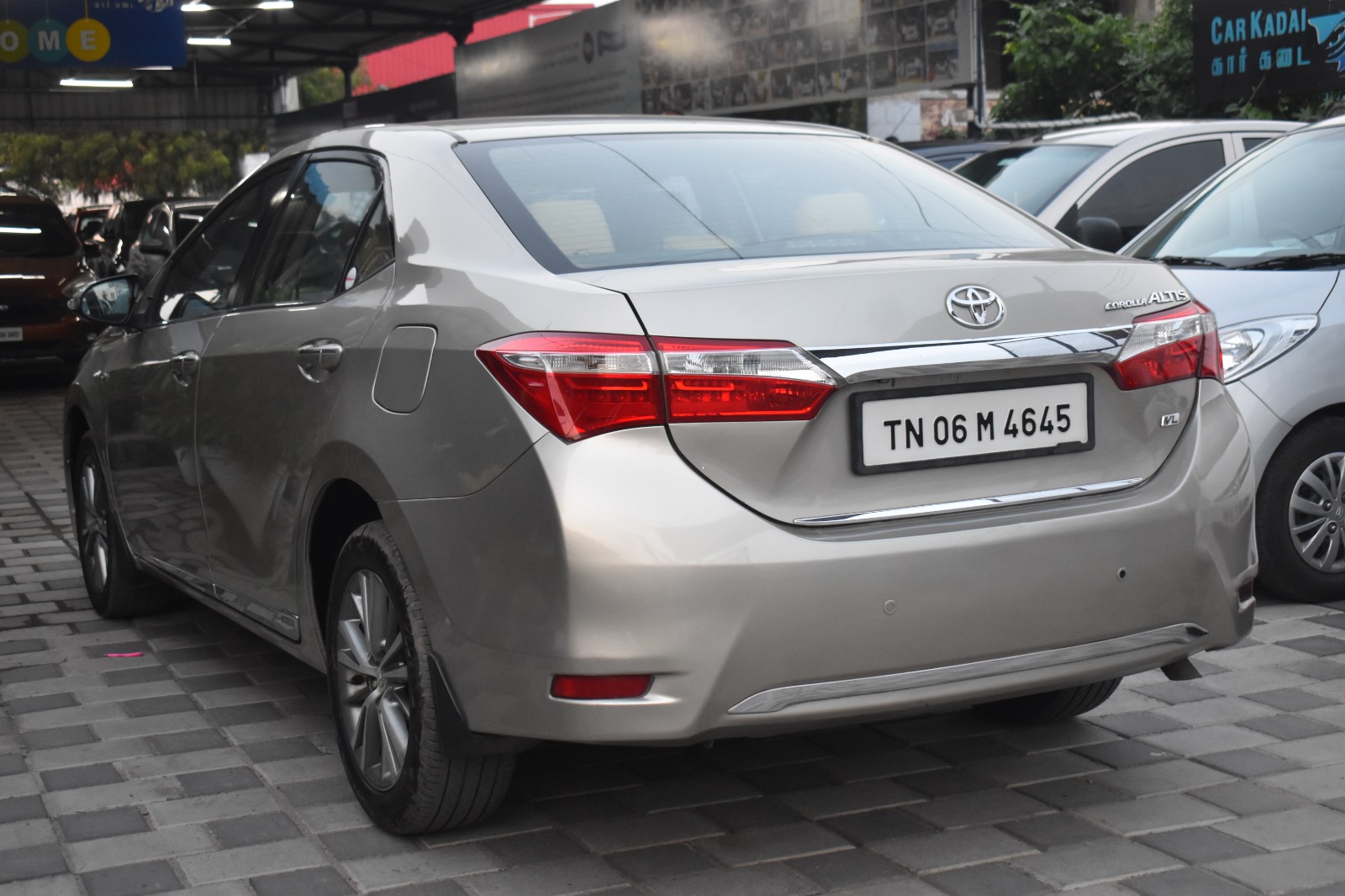 Toyota Corolla Altis - Image 3