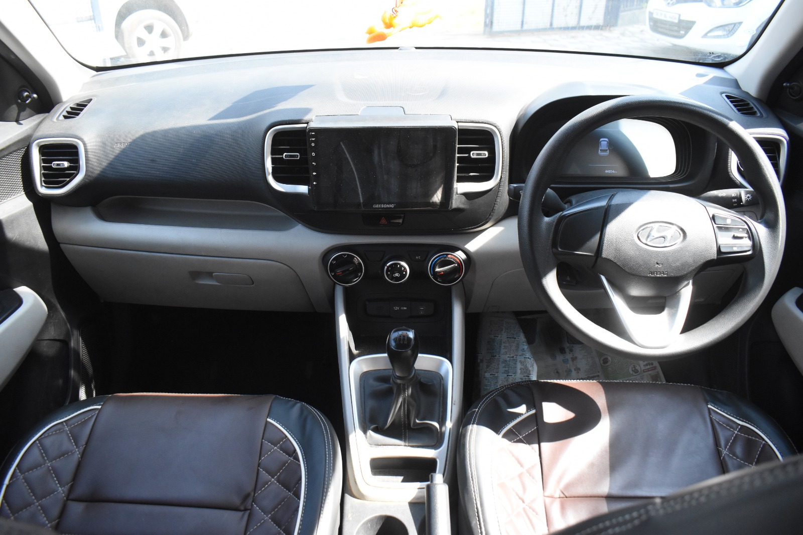 Hyundai Venue - Image 4