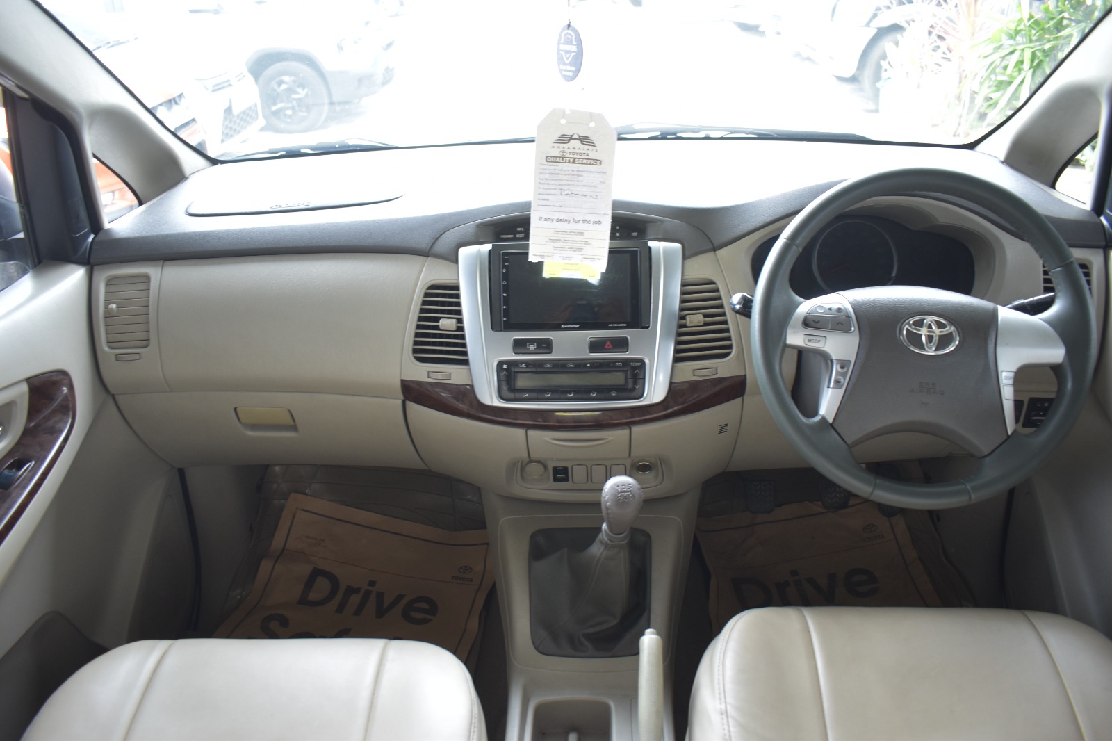Toyota Innova - Image 5
