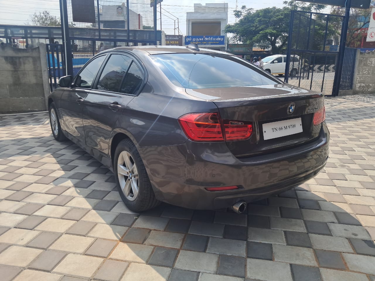 BMW 320D - Image 6