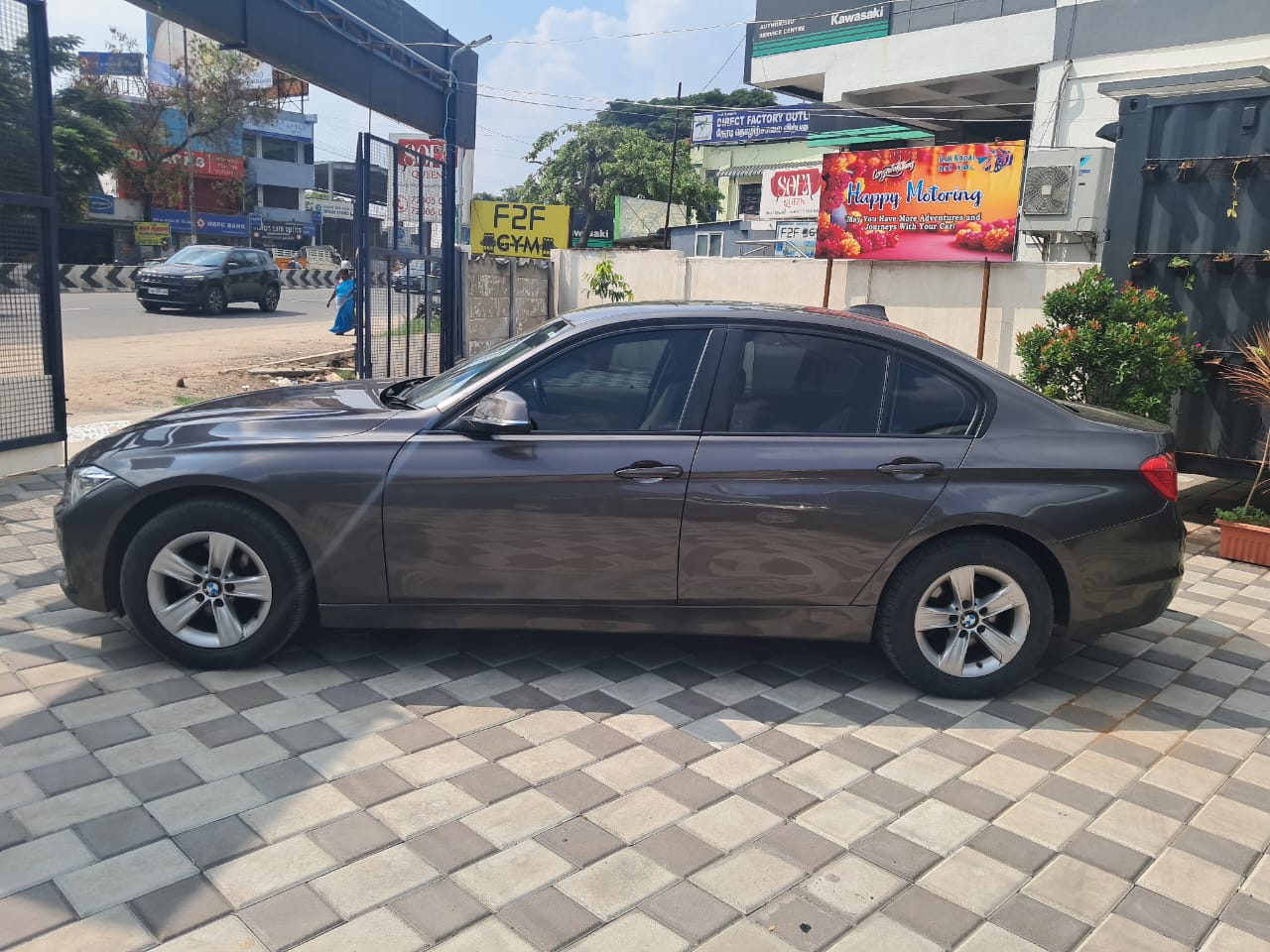 BMW 320D - Image 4
