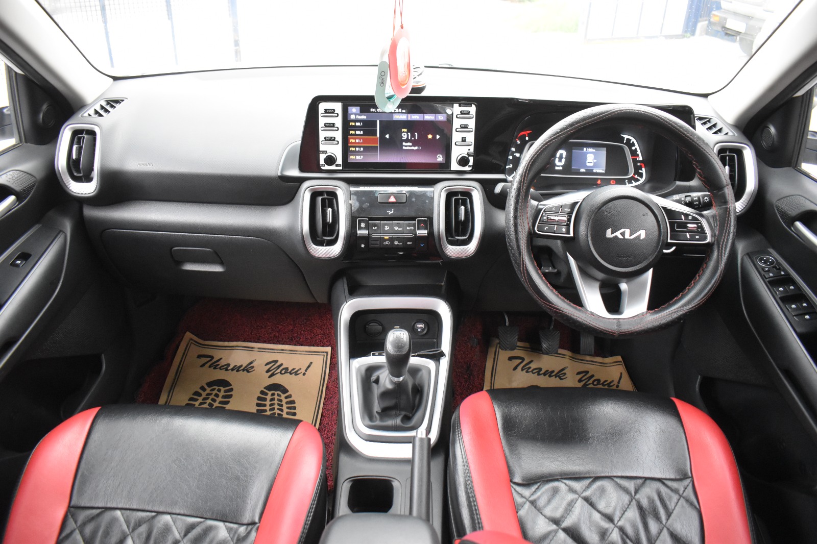 Kia Sonet - Image 9