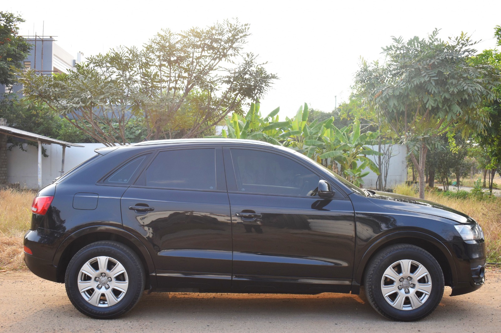 Audi Q3 - Image 1