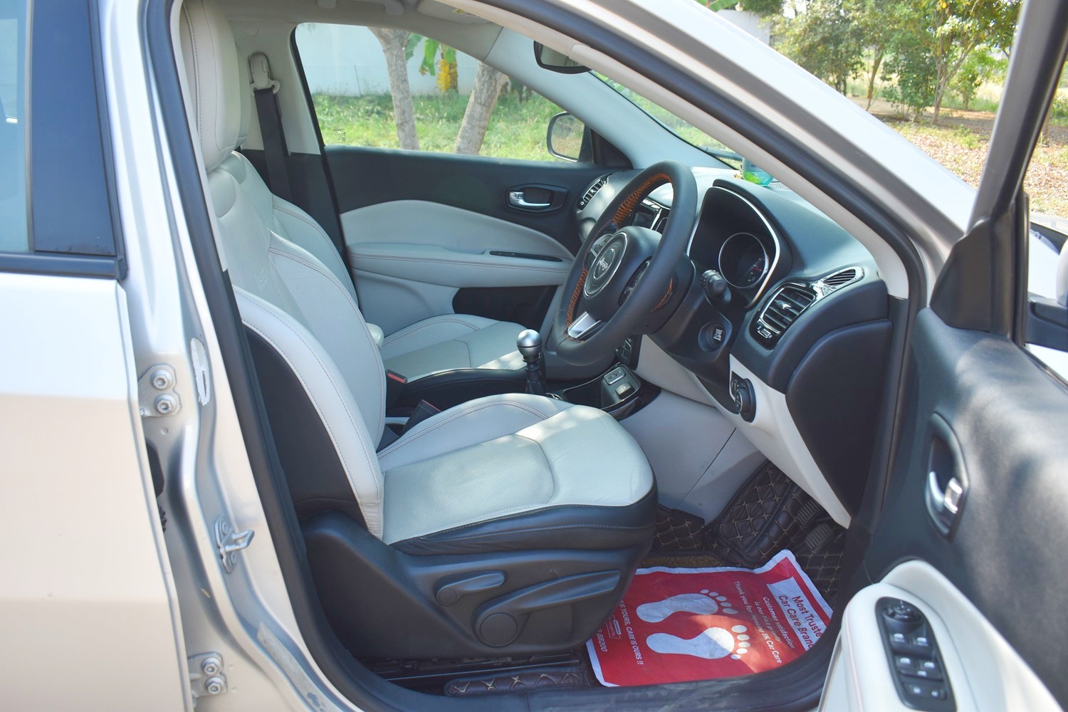 Jeep Compass - Image 8