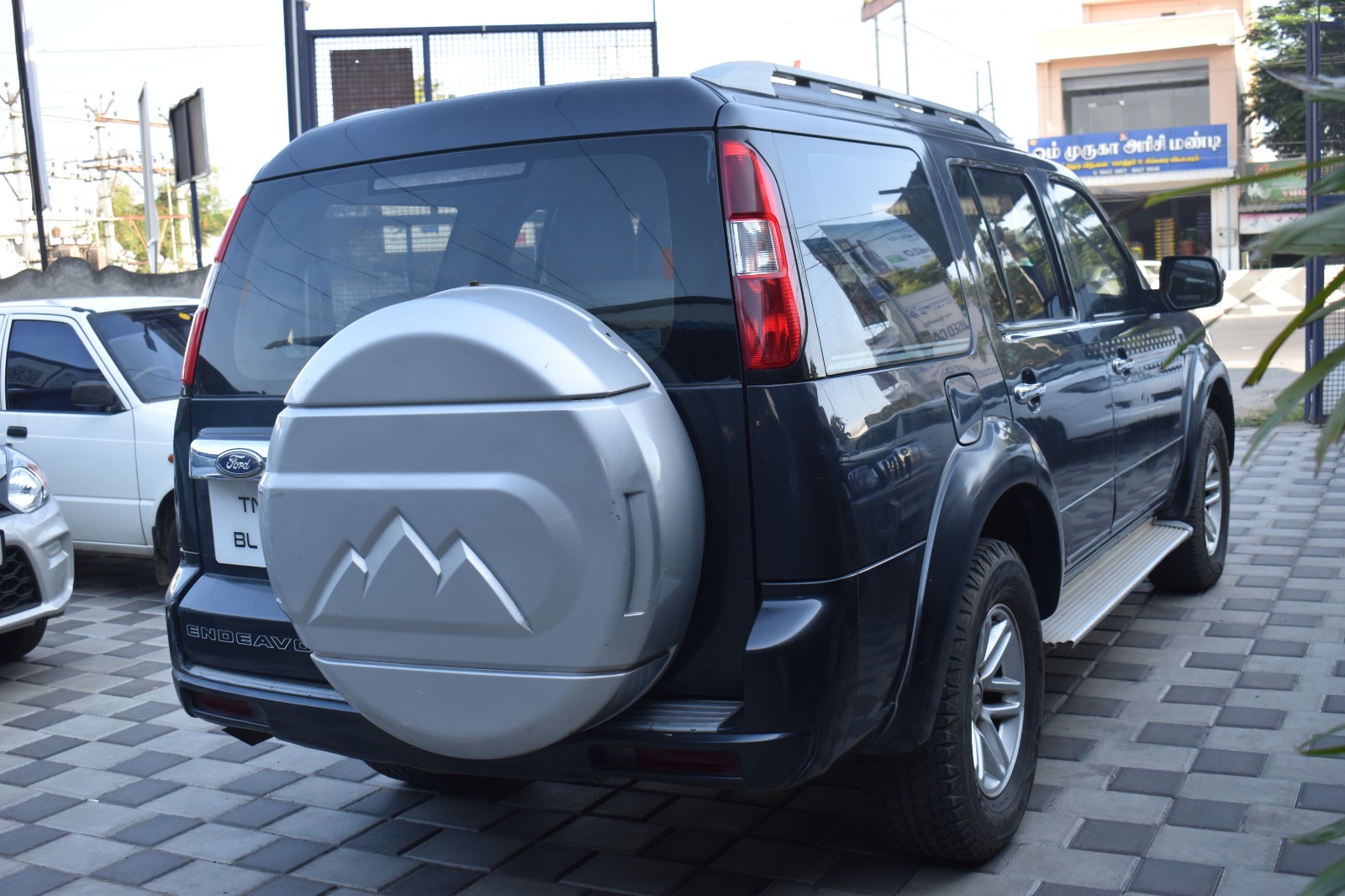 Ford Endeavour - Image 9