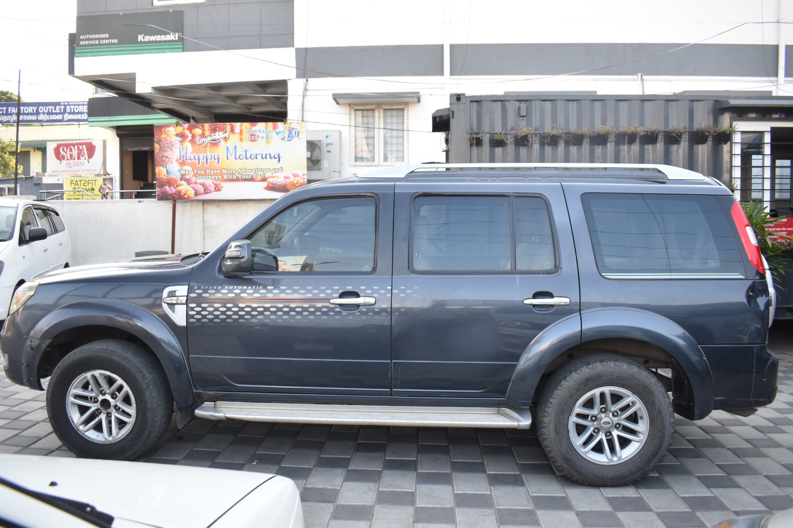 Ford Endeavour - Image 1