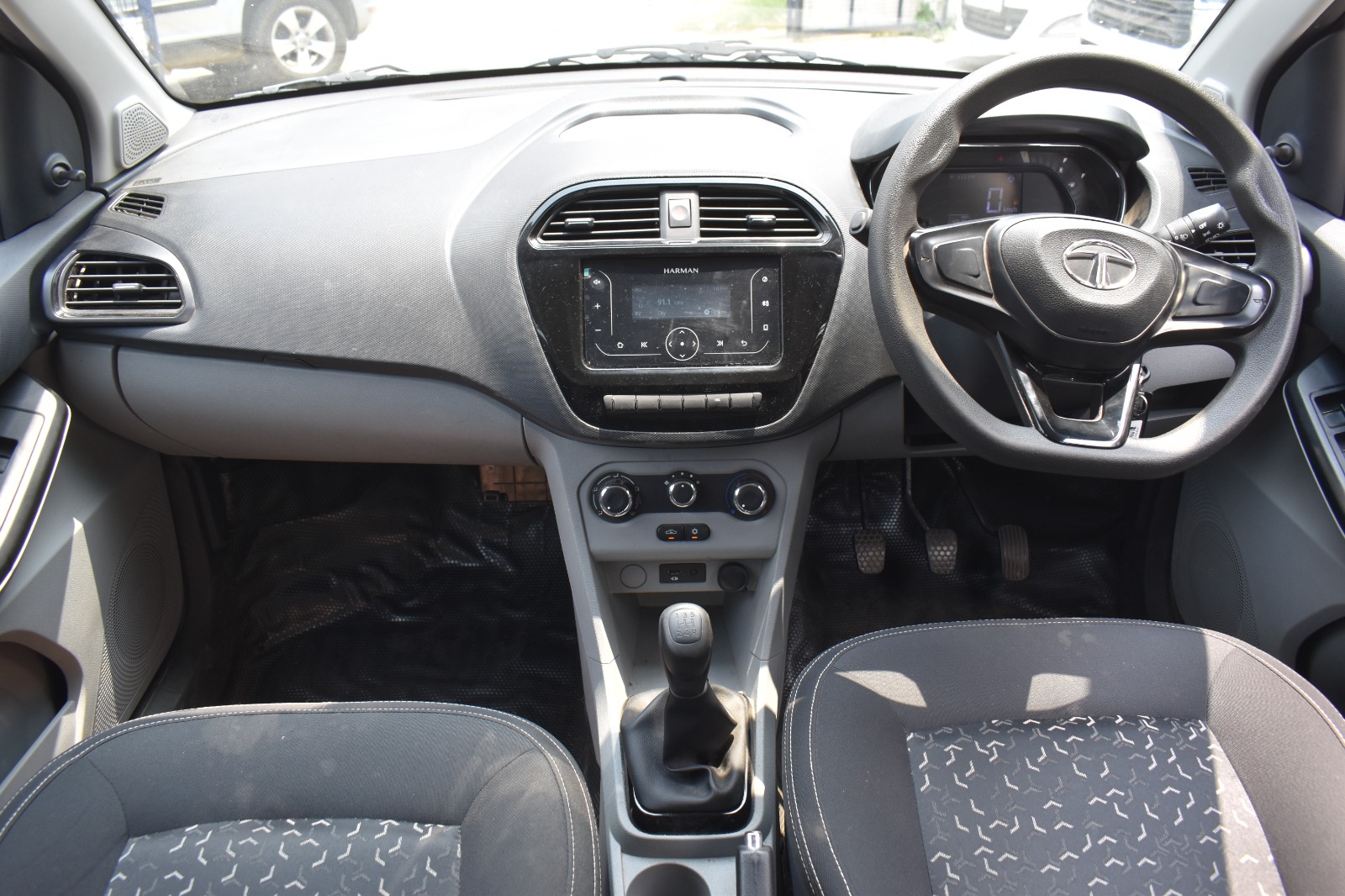 Tata Tiago - Image 3