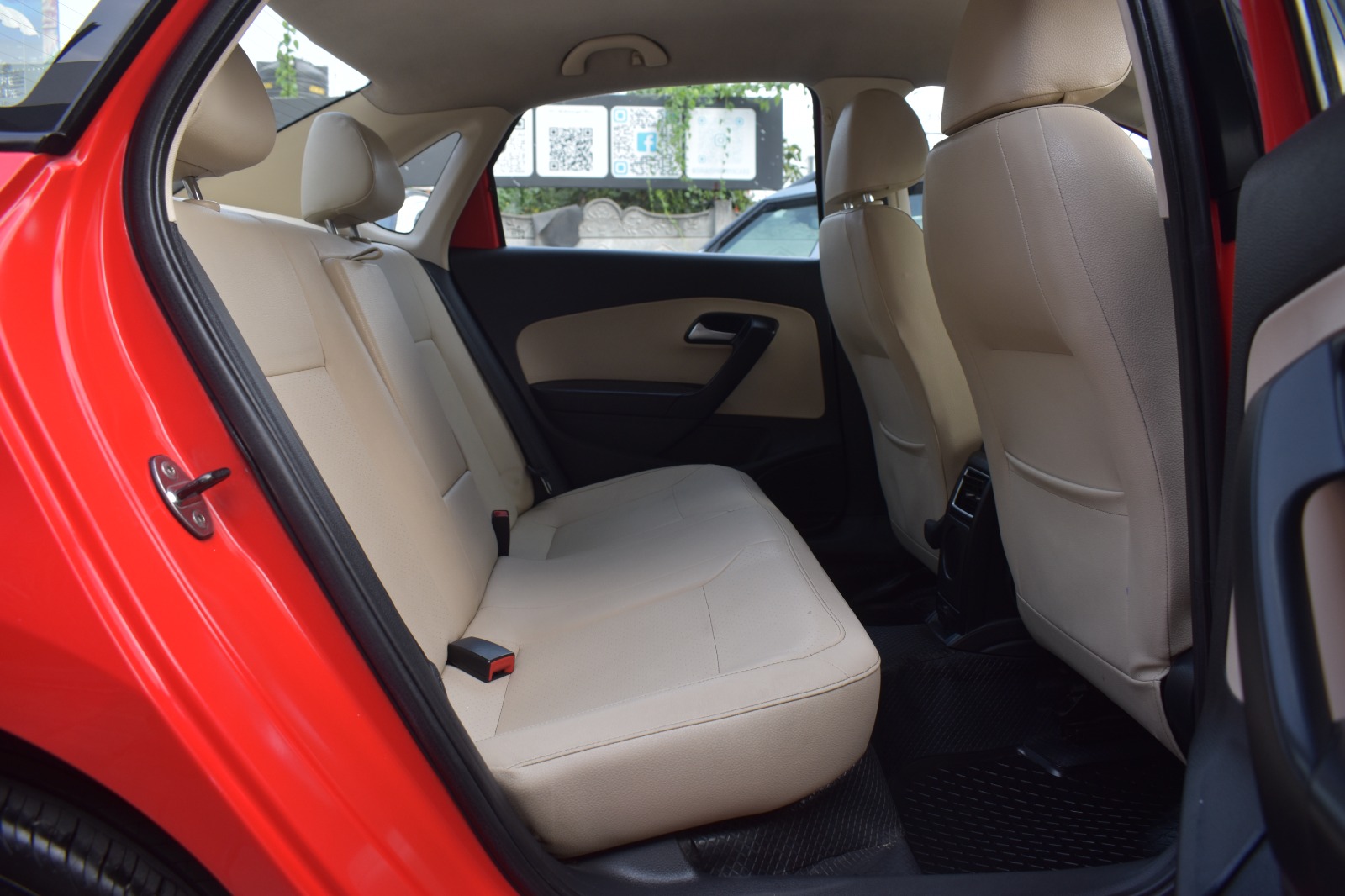 Volkswagen Vento - Image 4
