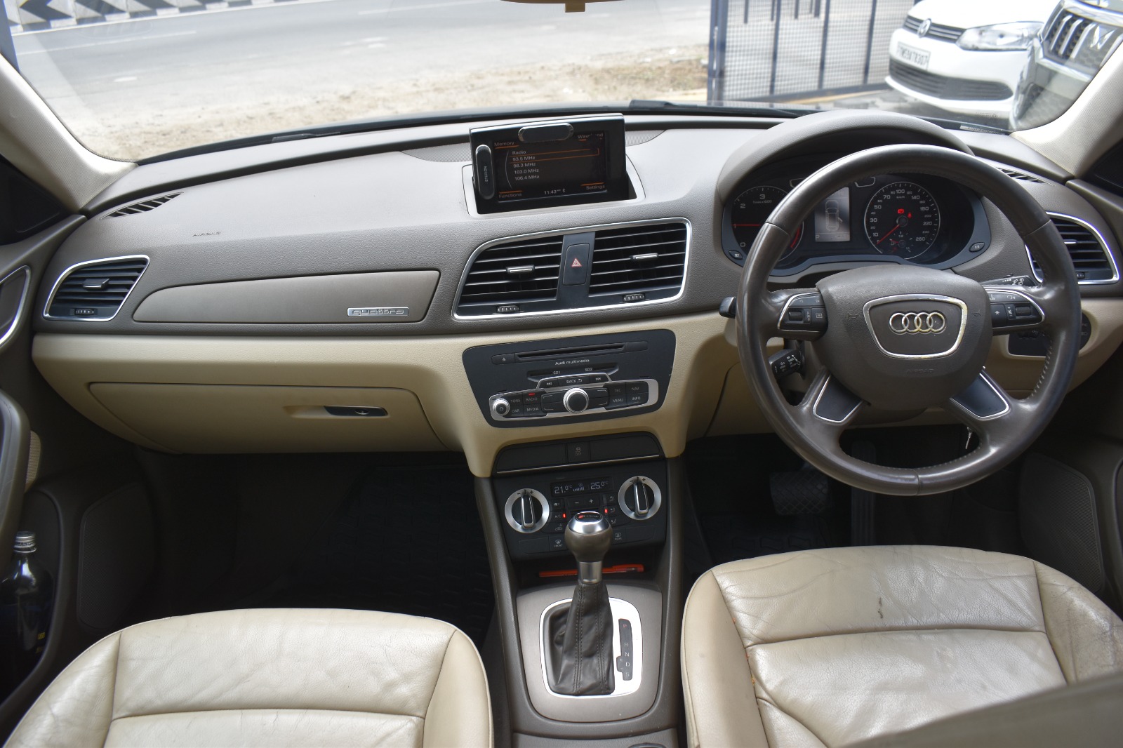 Audi Q3 - Image 7